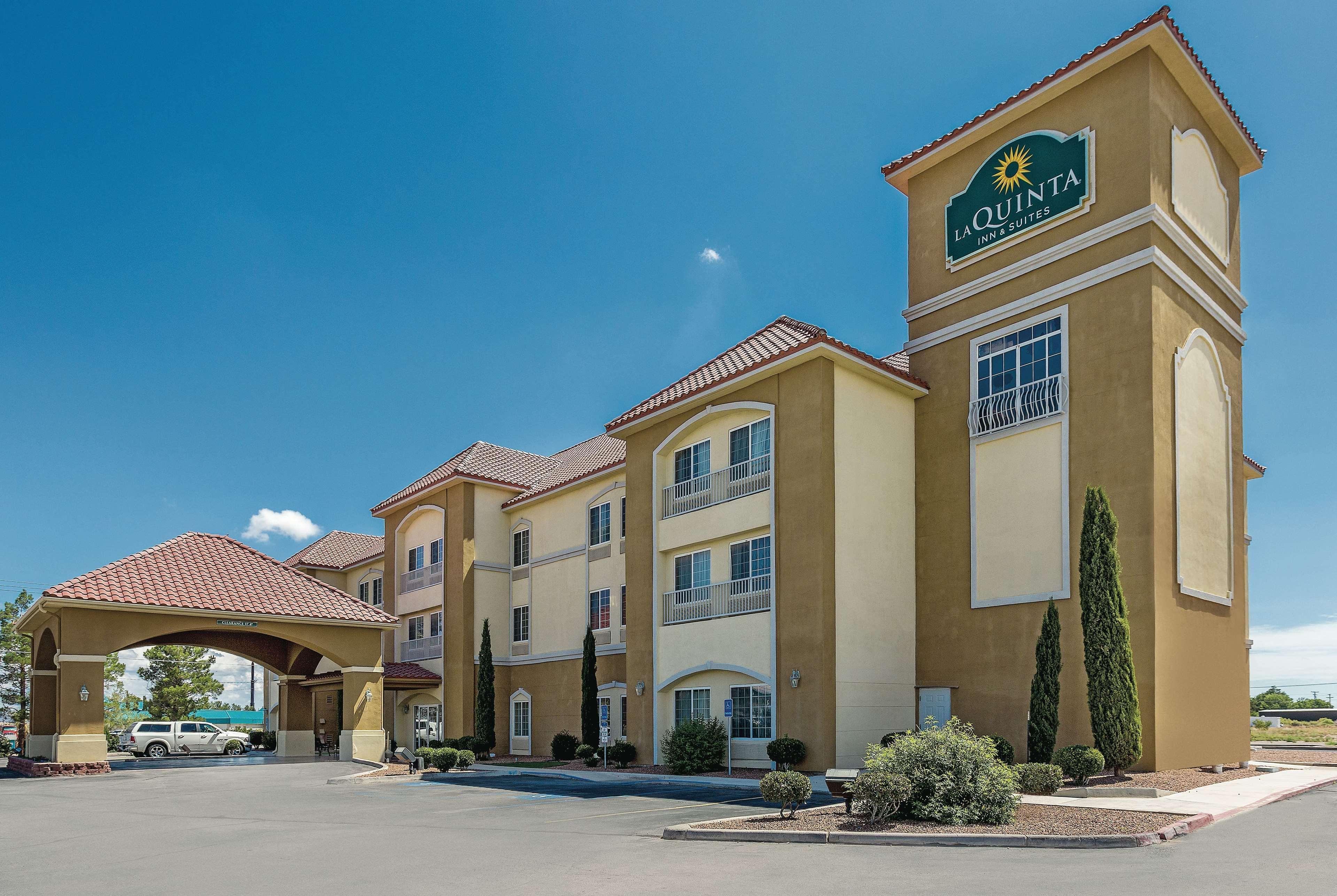 La Quinta By Wyndham Deming Hotel Exterior photo